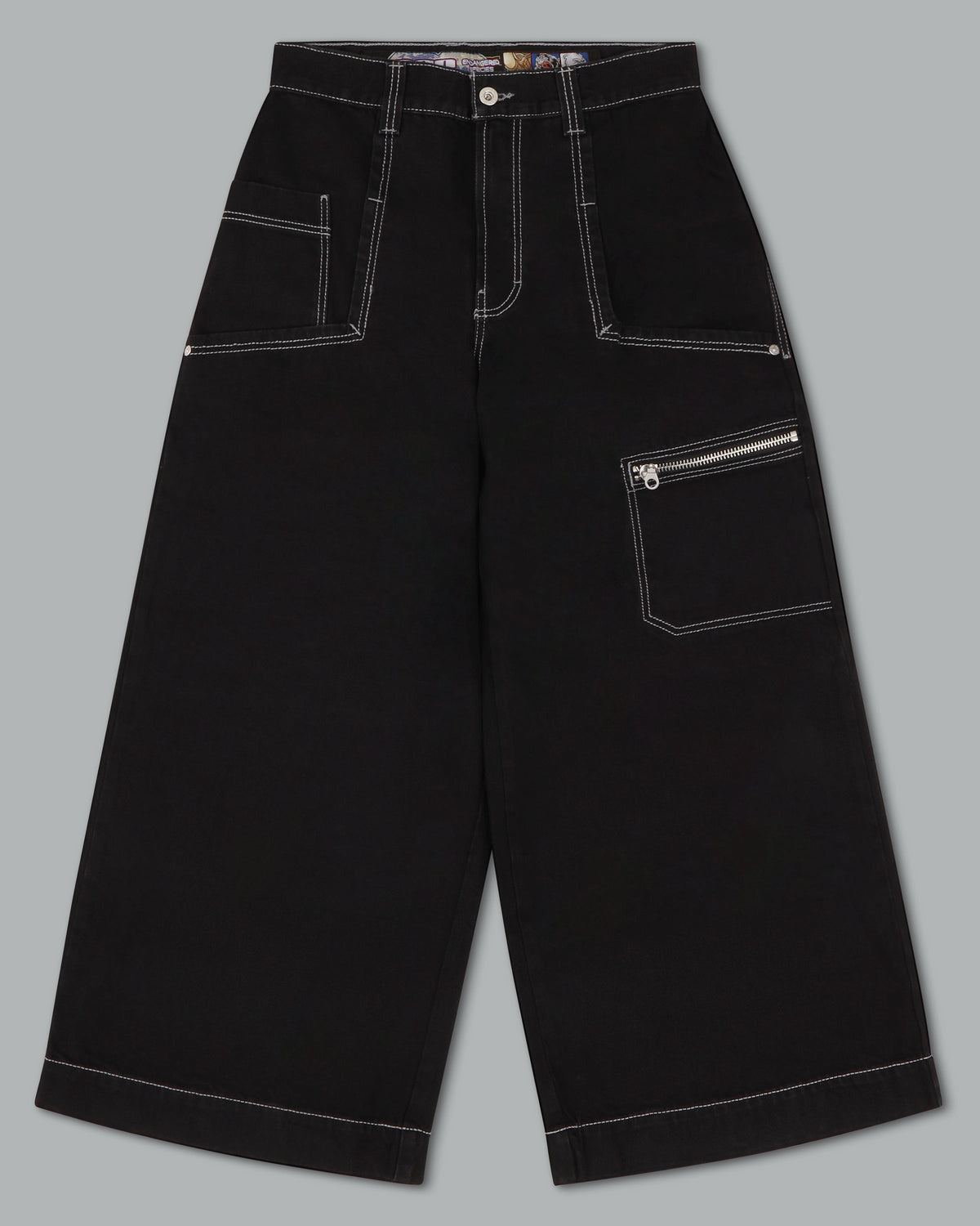 Silverback. 32". Jet Black.