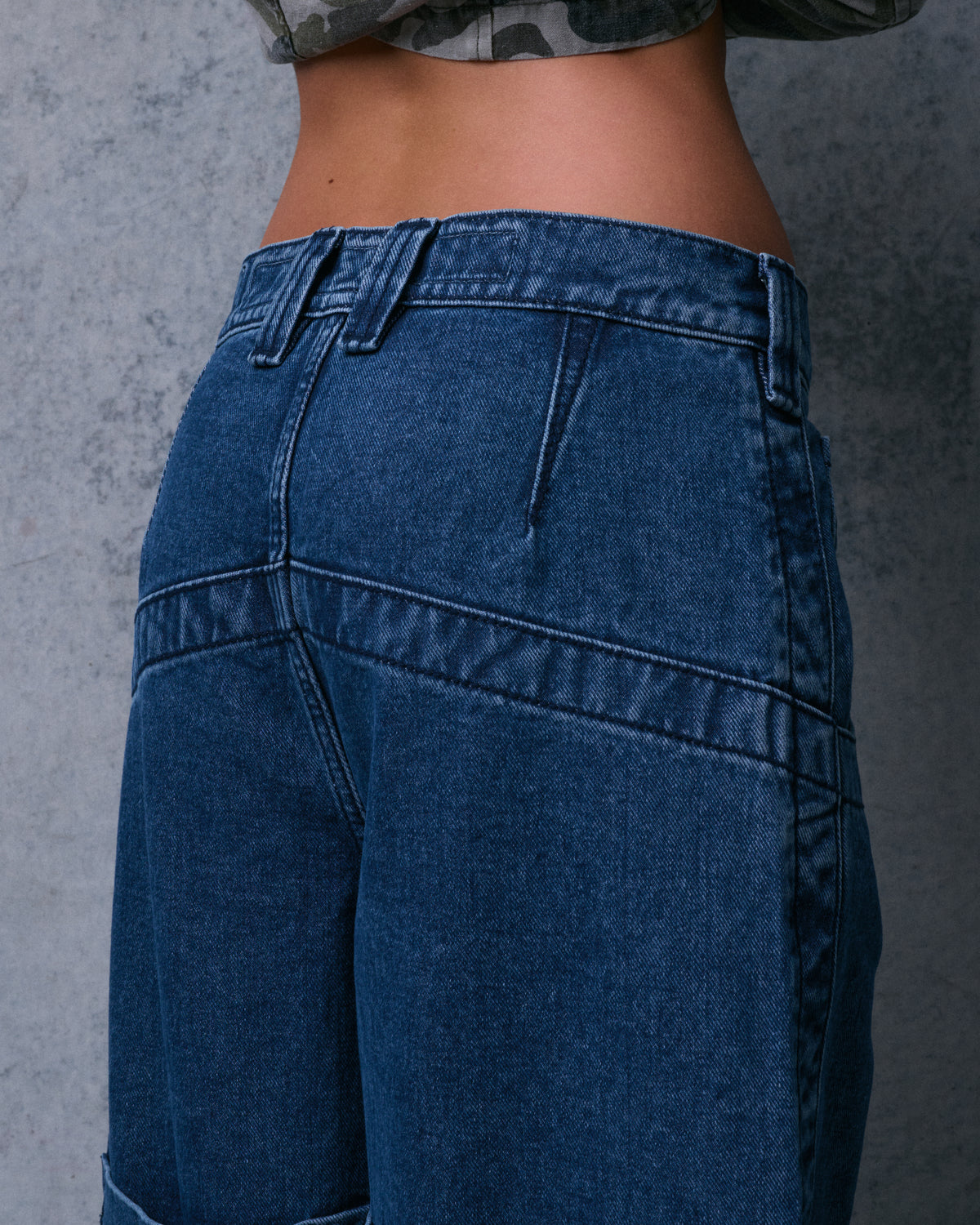The Camilla Jeans. 27”. Dark Stone.