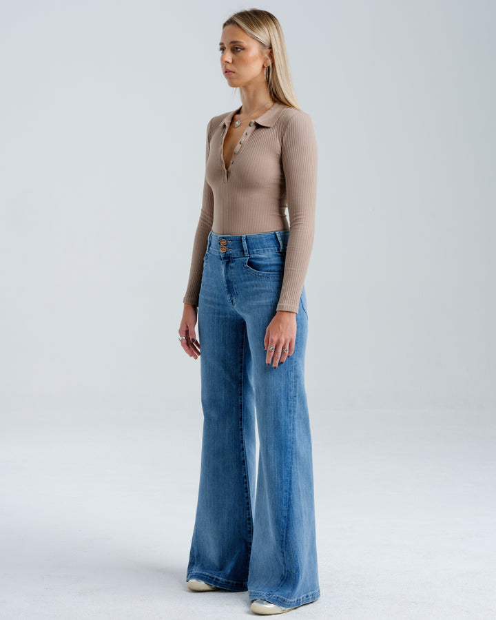 Carnelian. 28". Vintage.