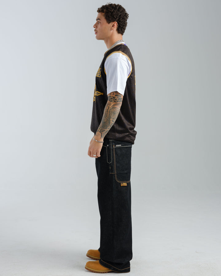 Royal. 23". Laser Black.