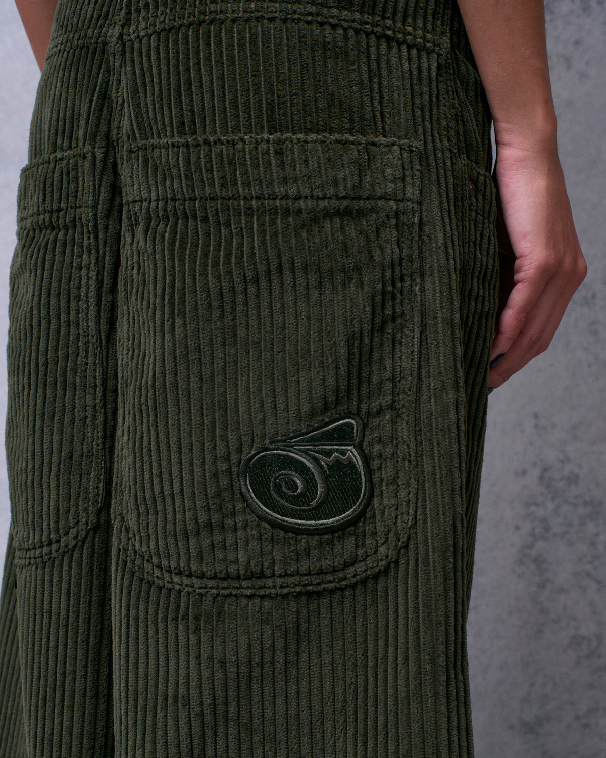 W101 Twin Cannon. 26". 4 Wale Corduroy. Moss.