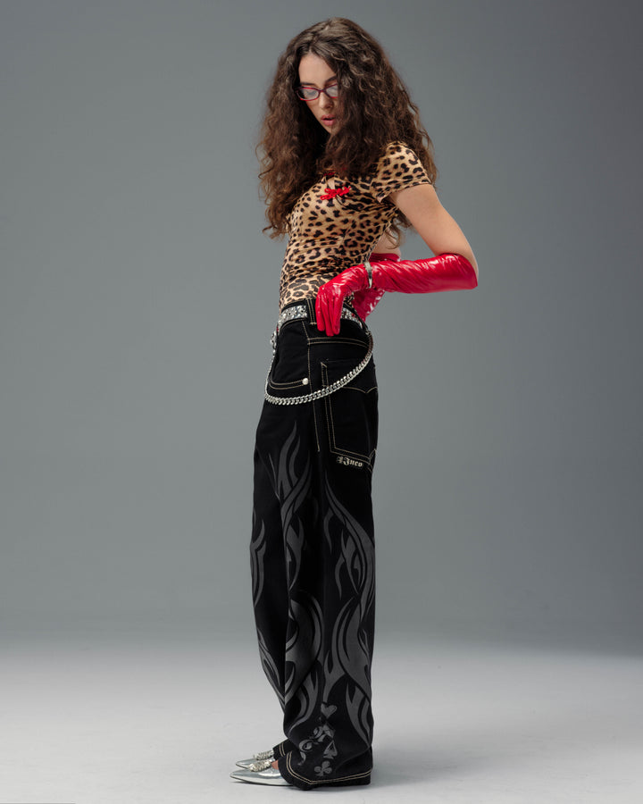 W Flame Karatz. 23". Jet Black.