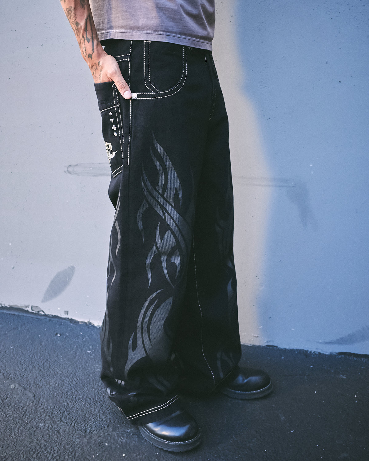 Flame Karatz. 23". Jet Black.