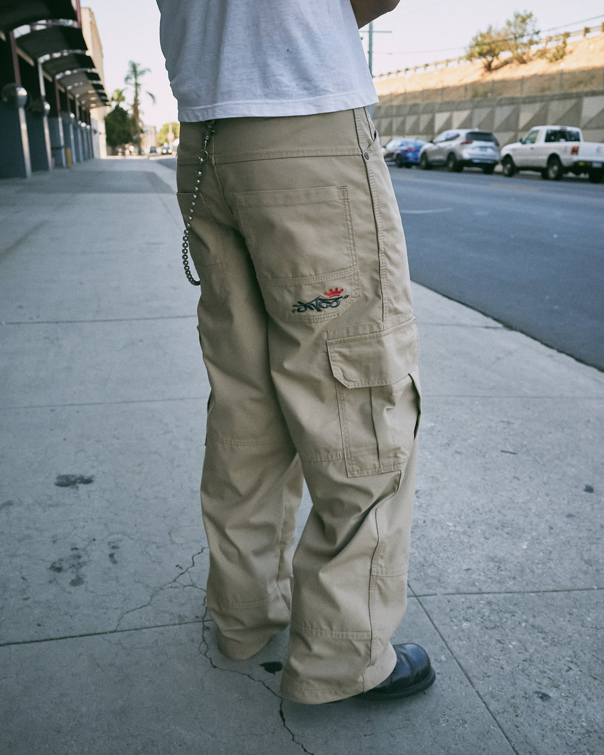 Indicator Cargo Pants. 22”. Khaki.