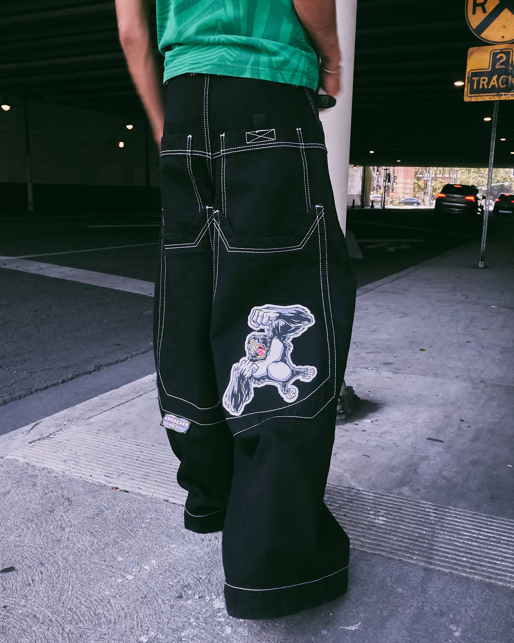 Silverback Jeans. 32