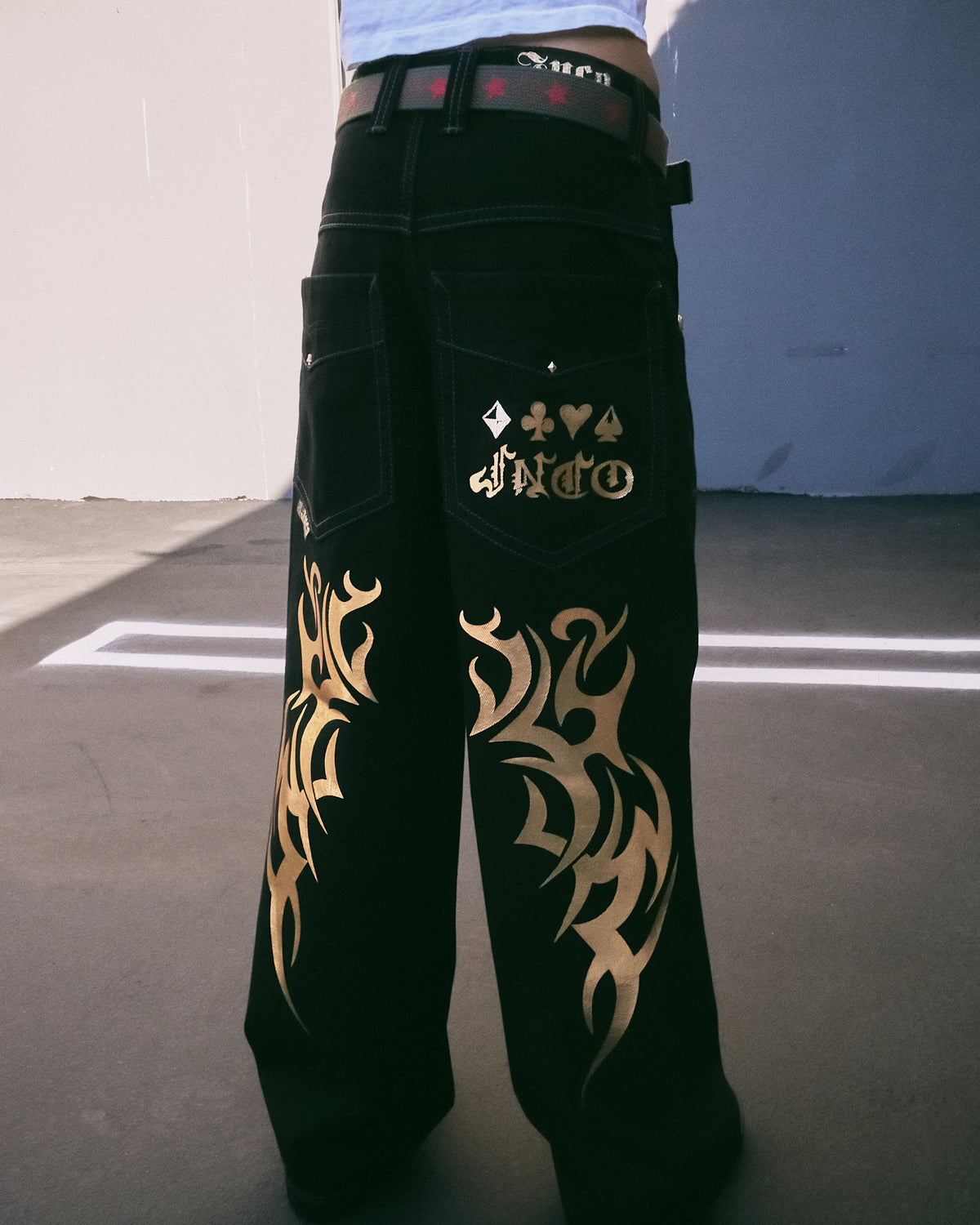 W Gambler. 23". Jet Black.