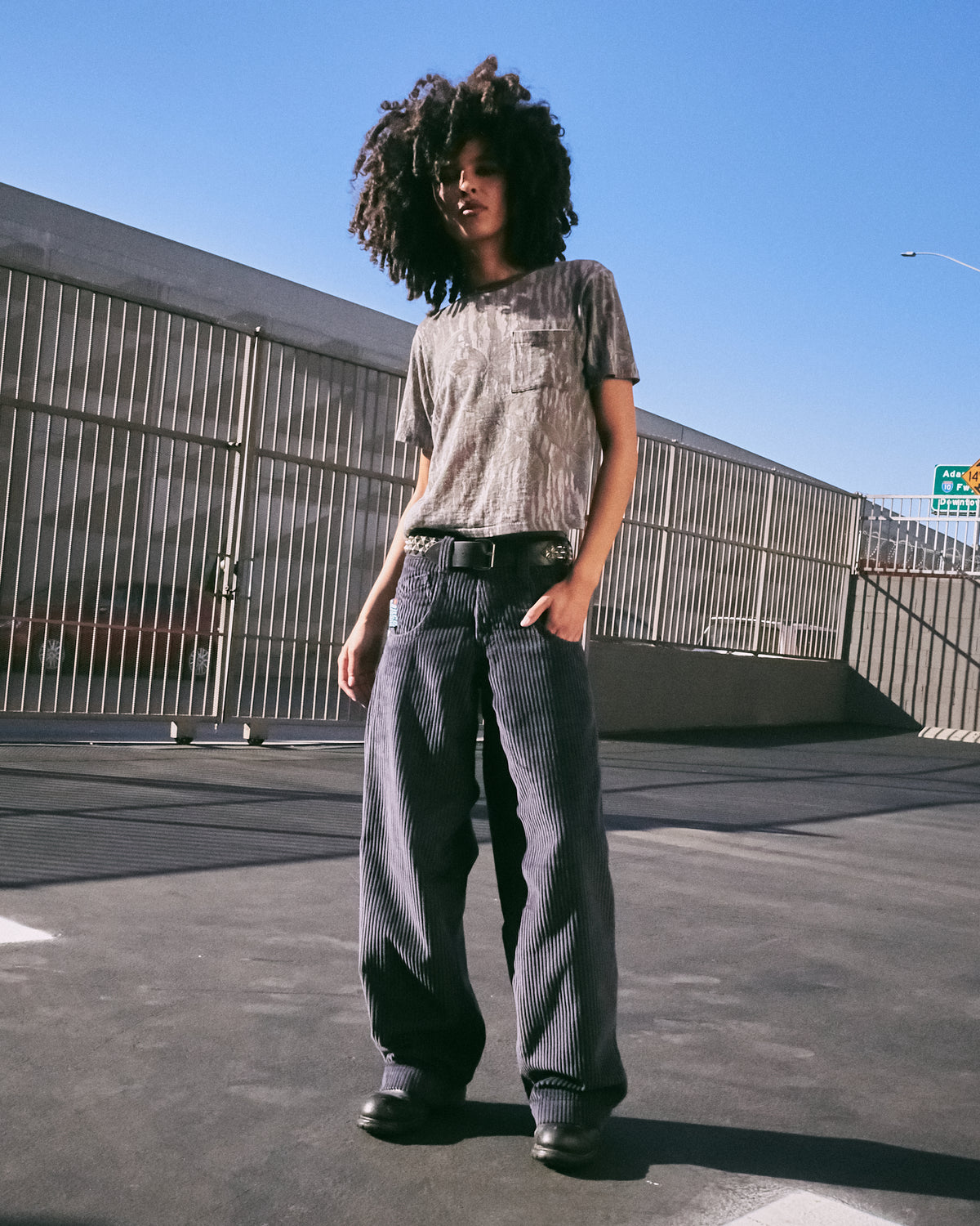 W169 Low Down. 20". 4 Wale Corduroy. Magnet
