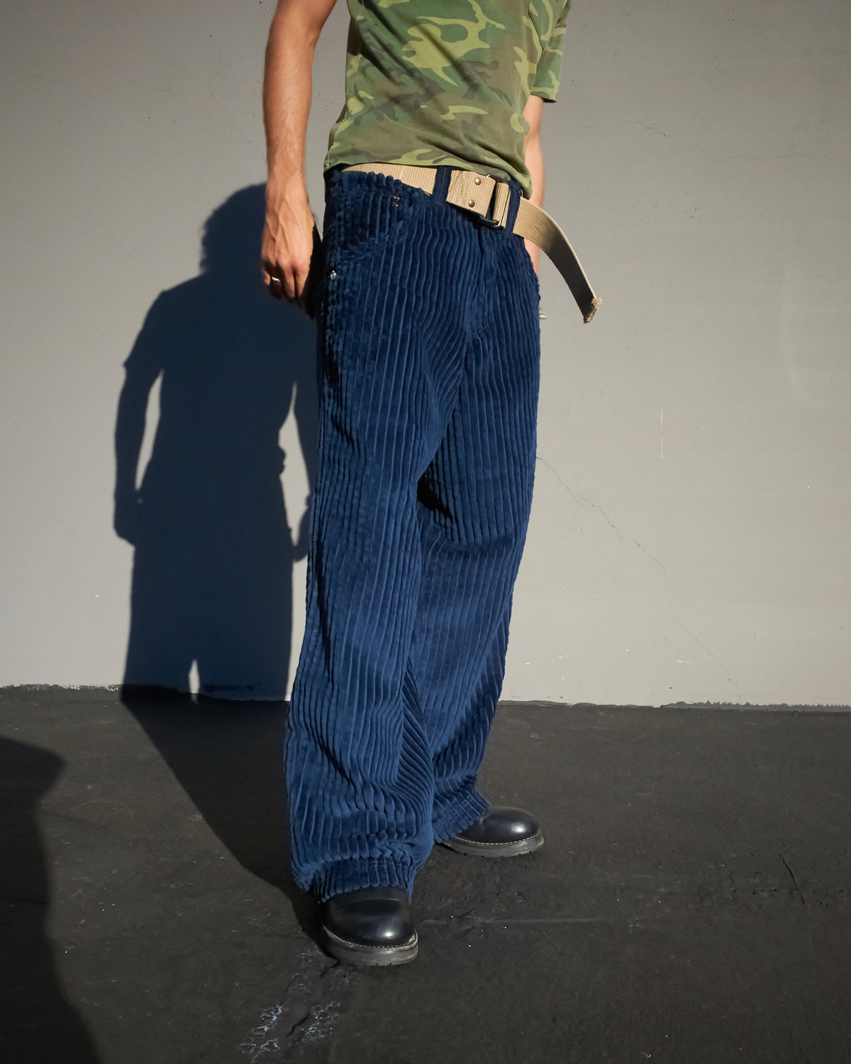 Wizard. 24". 2 Wale Corduroy. Navy.