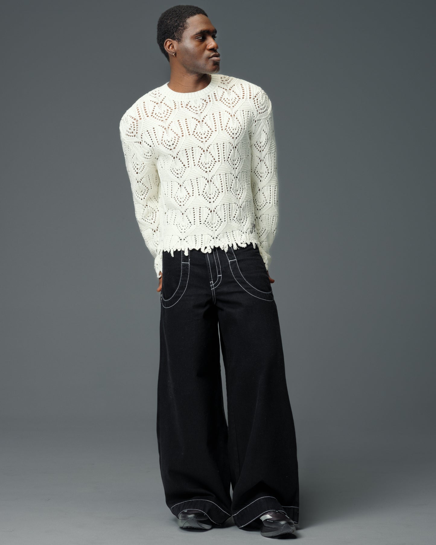 Polar Bear. 28". Jet Black.