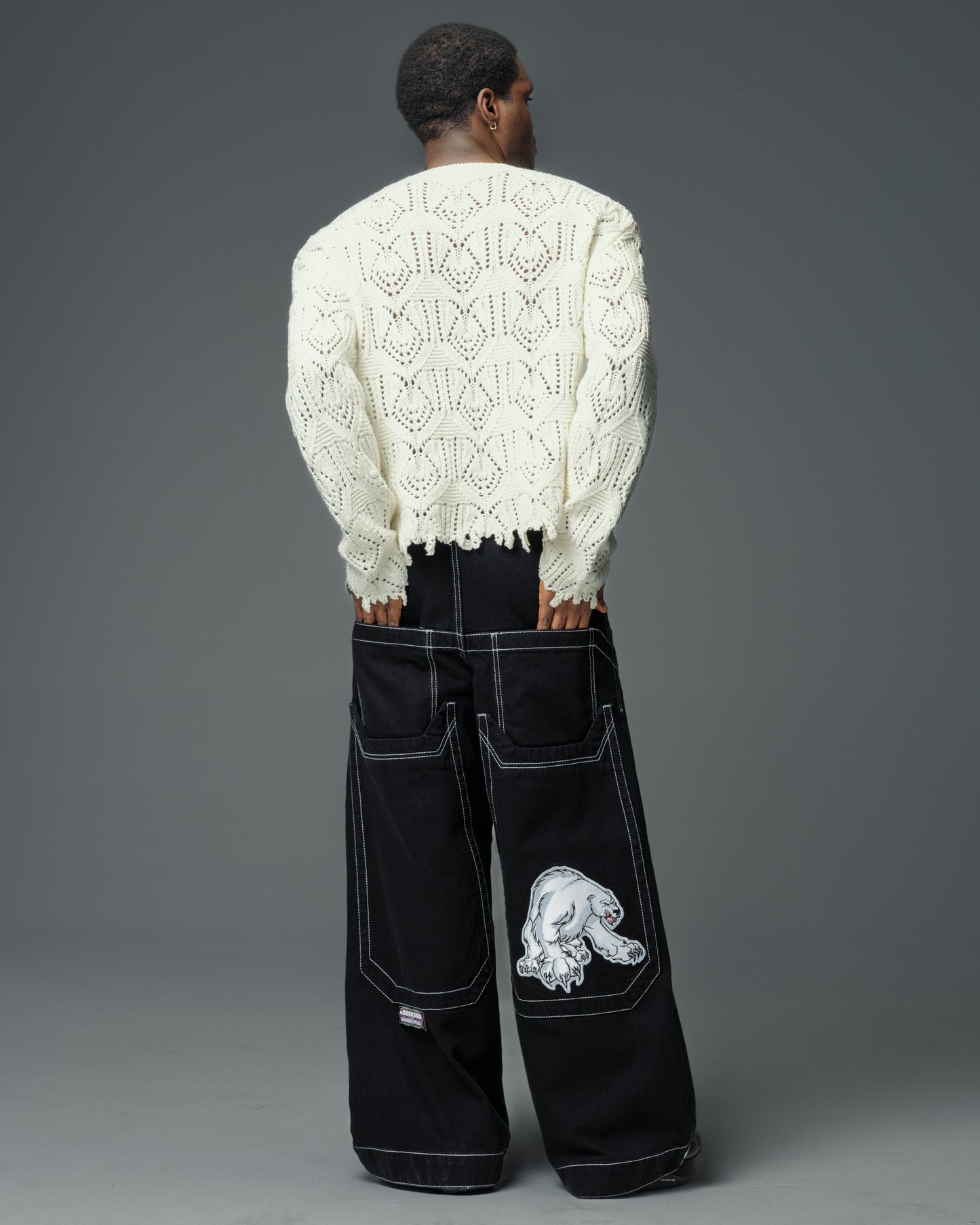 Polar Bear. 28". Jet Black.