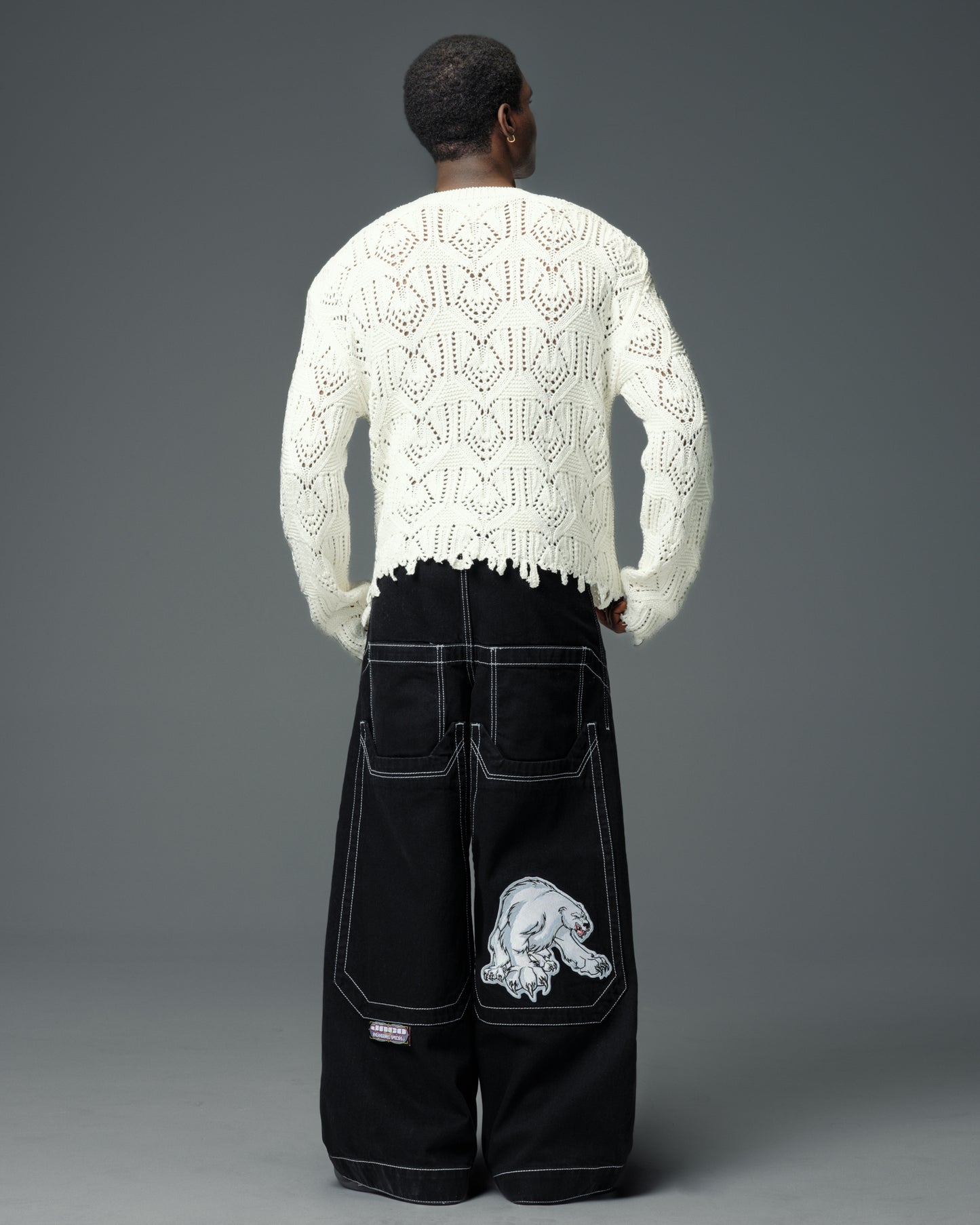 Polar Bear. 28". Jet Black.