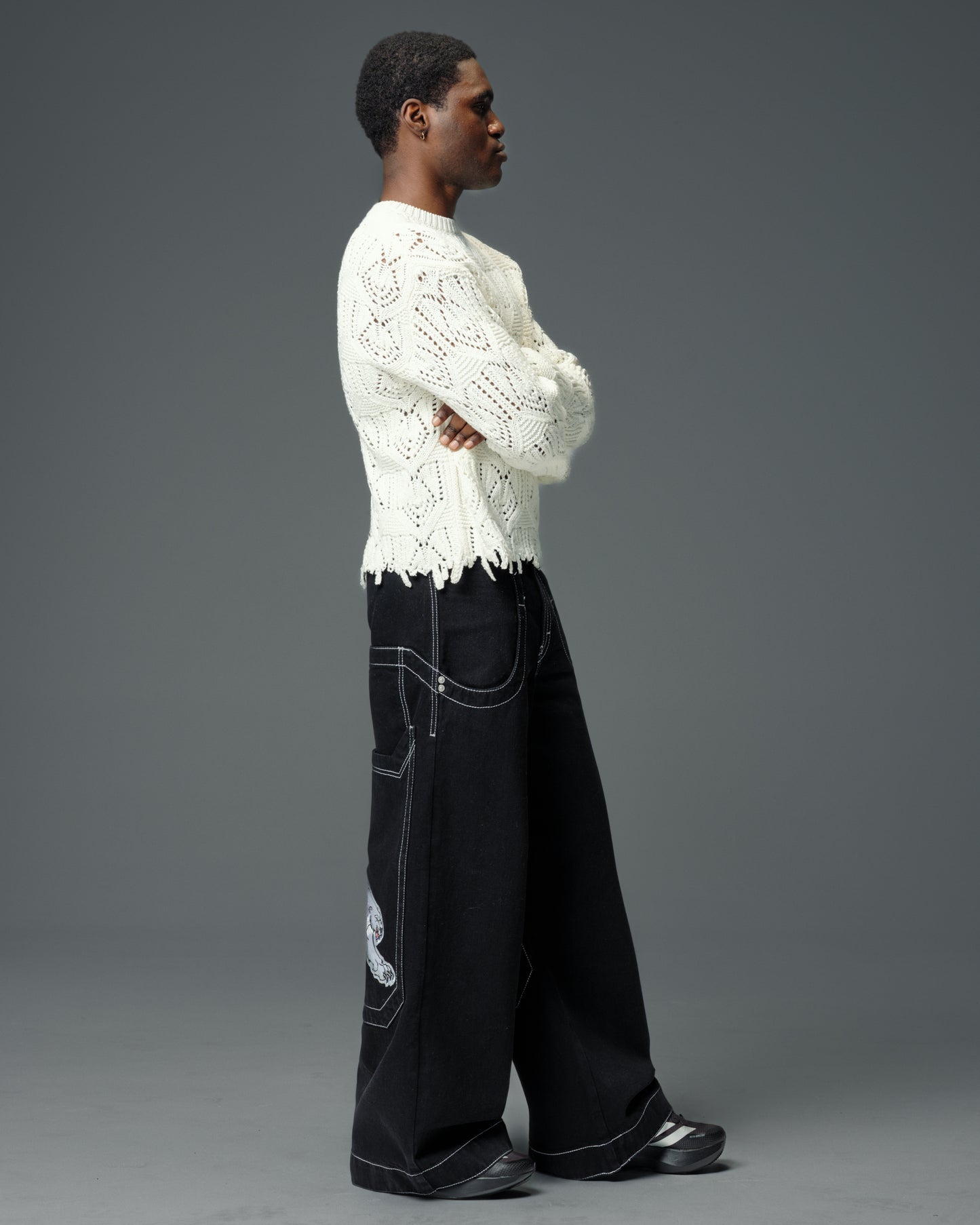 Polar Bear. 28". Jet Black.