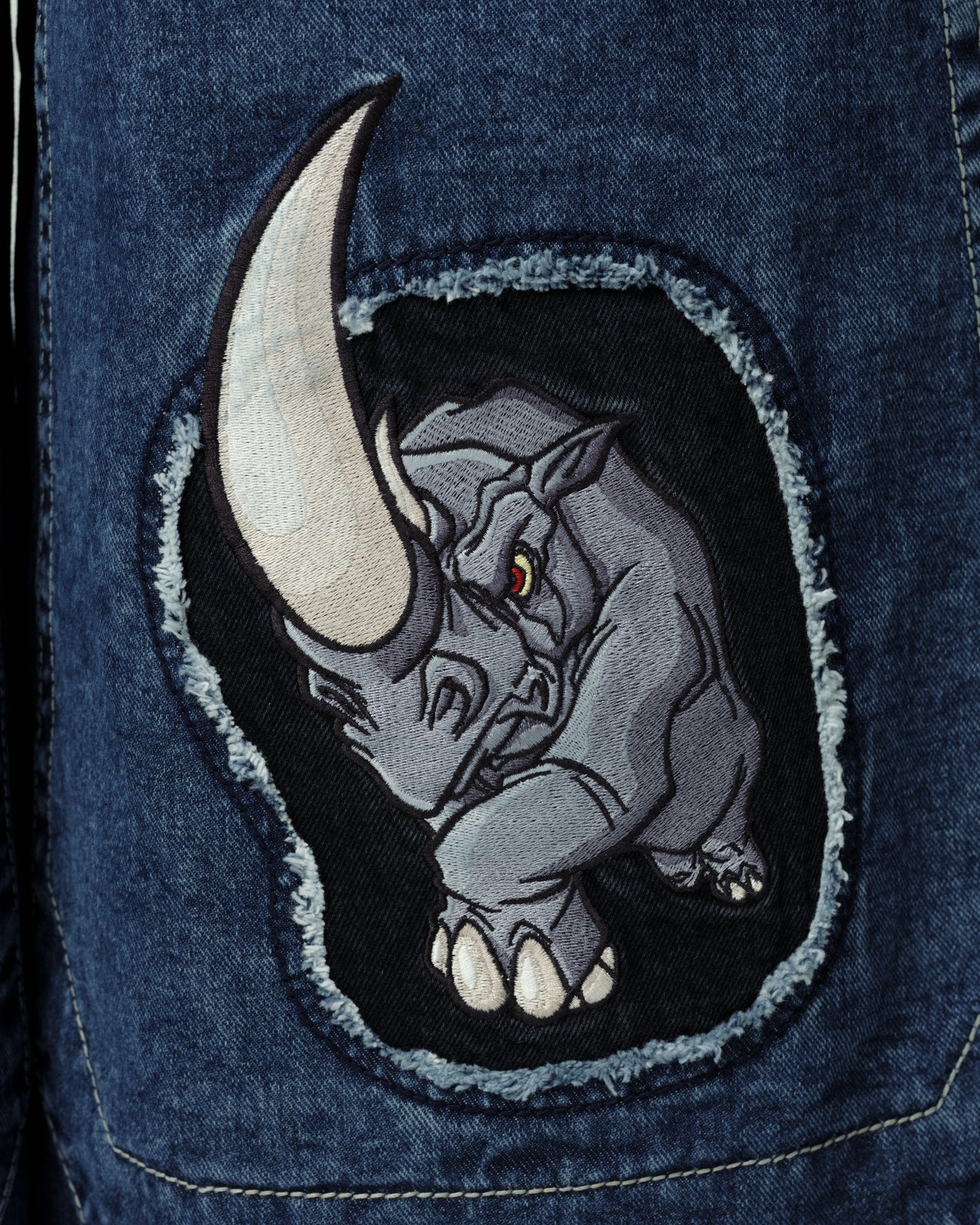 Rhino. 34". Dark Stone.