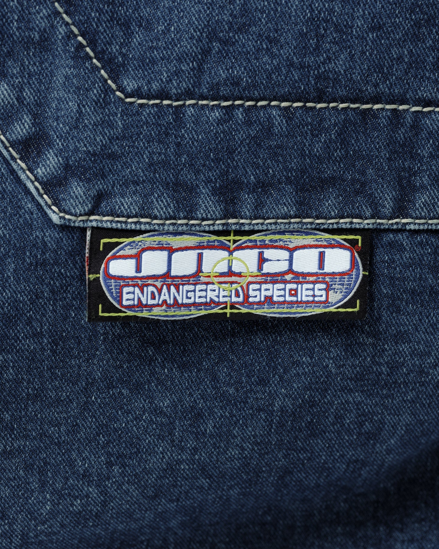 Rhino. 34". Dark Stone.