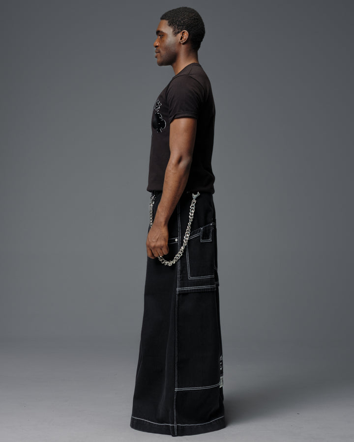 Mugshot. 50". Jet Black.