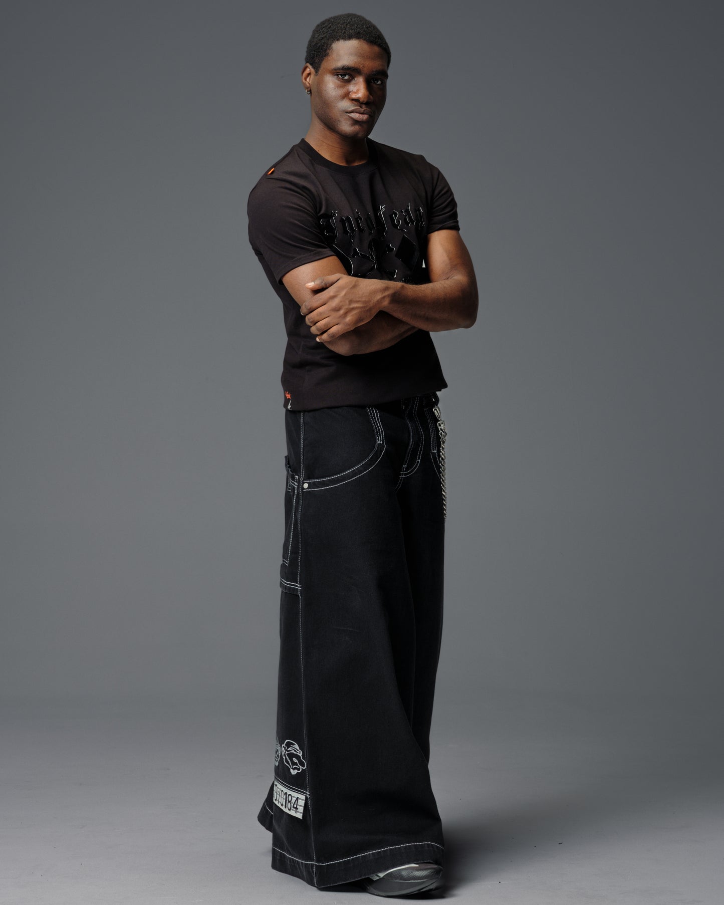 Mugshot. 50". Jet Black.