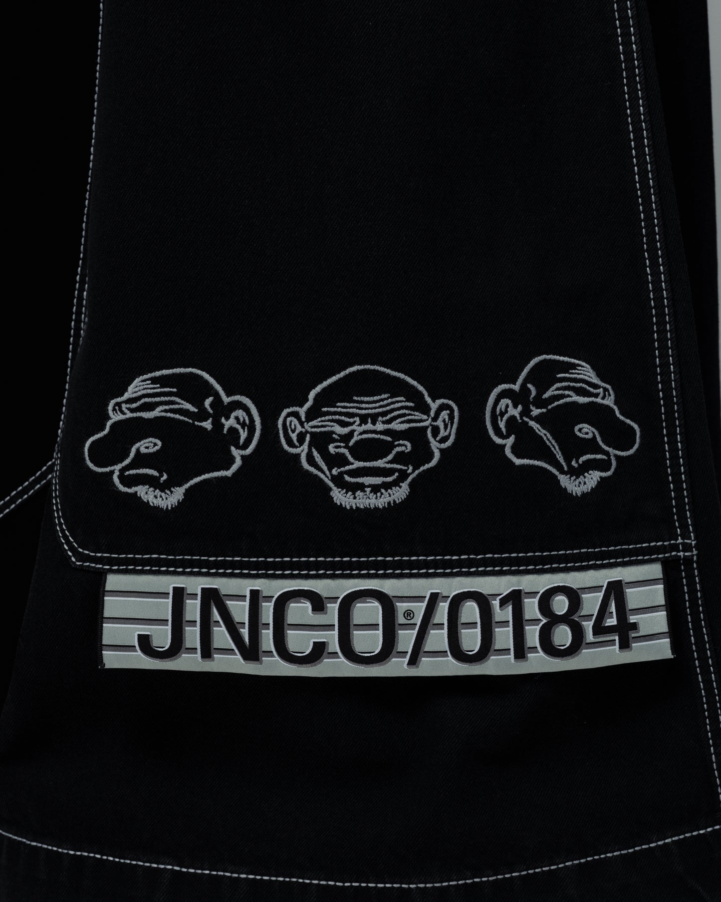 Mugshot. 50". Jet Black.