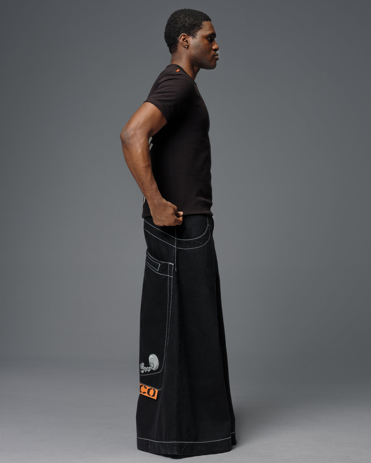 Convict. 50". Jet Black.