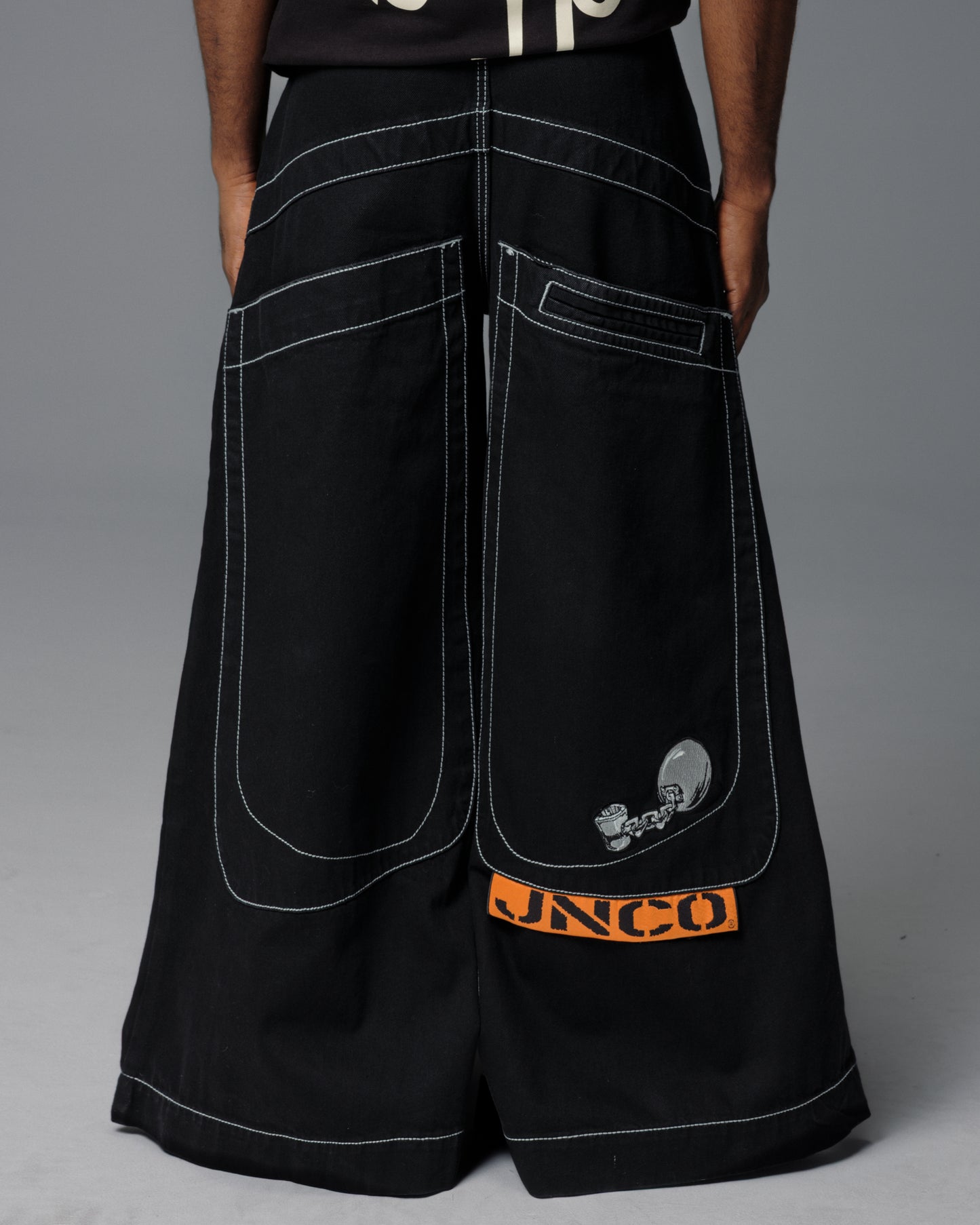 Convict. 50". Jet Black.