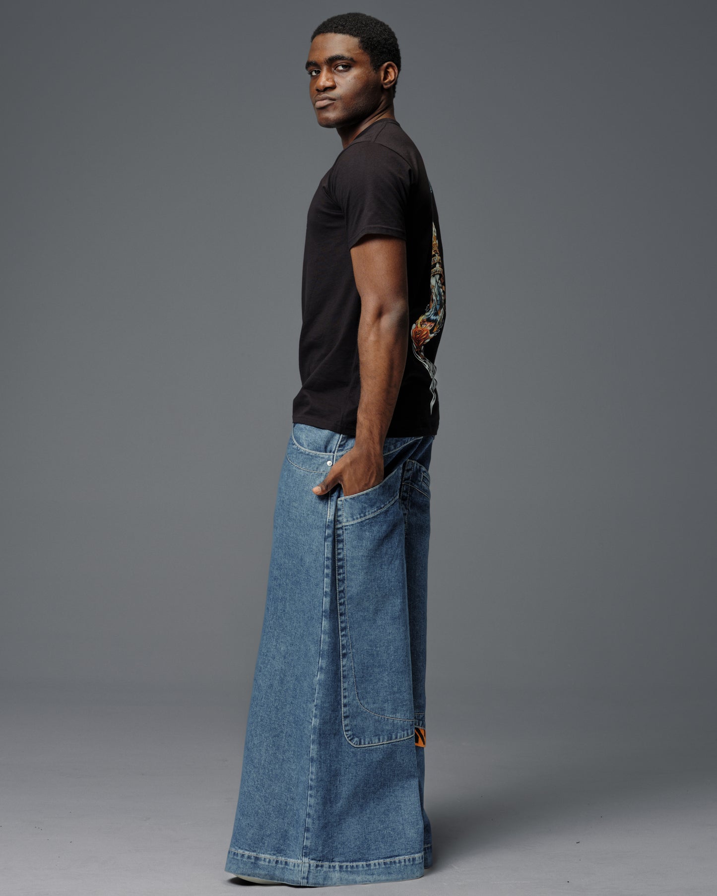 Convict. 50". Dark Stone.