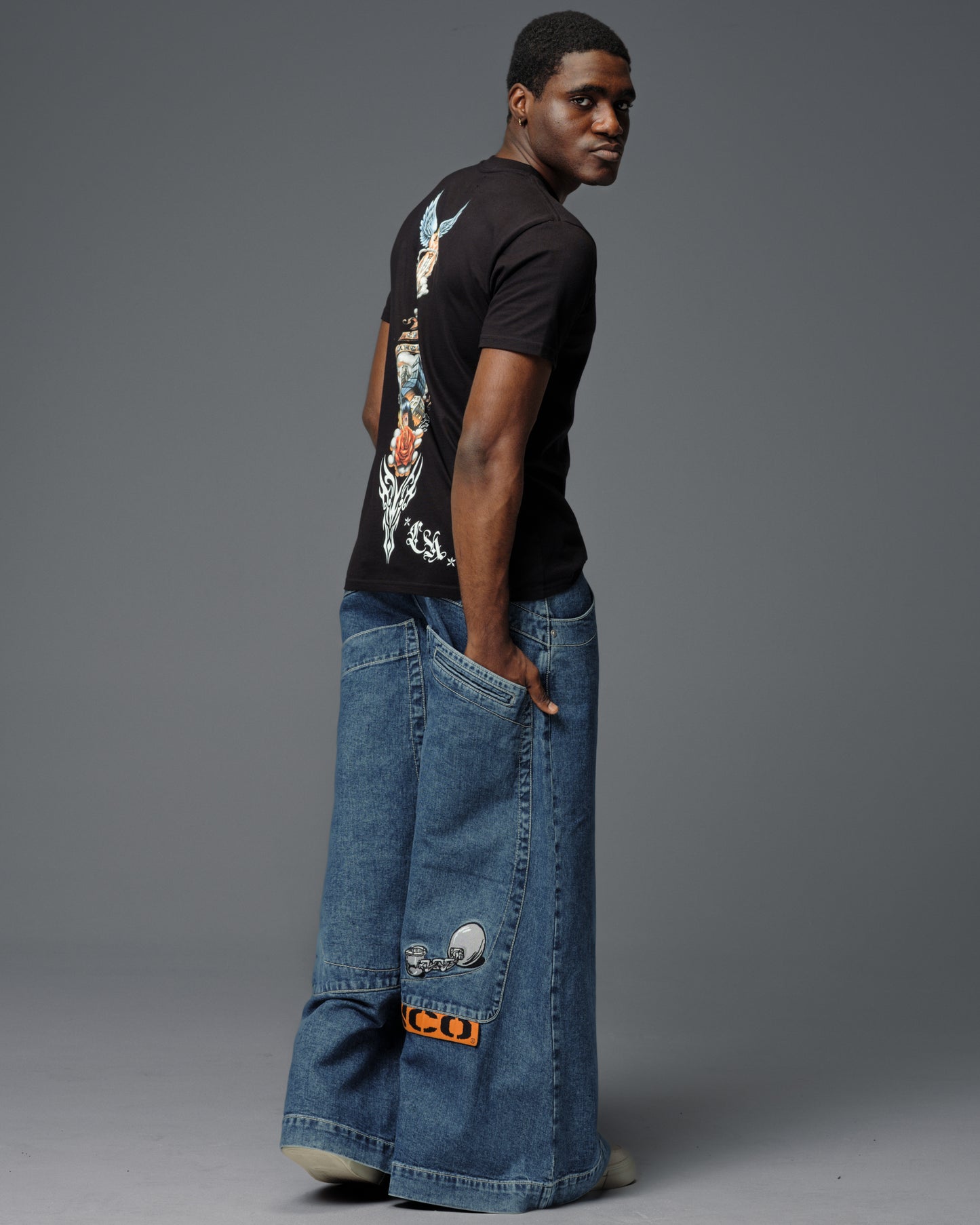 Convict. 50". Dark Stone.