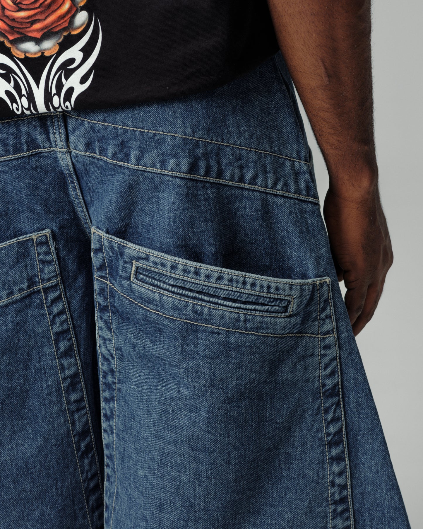 Convict. 50". Dark Stone.