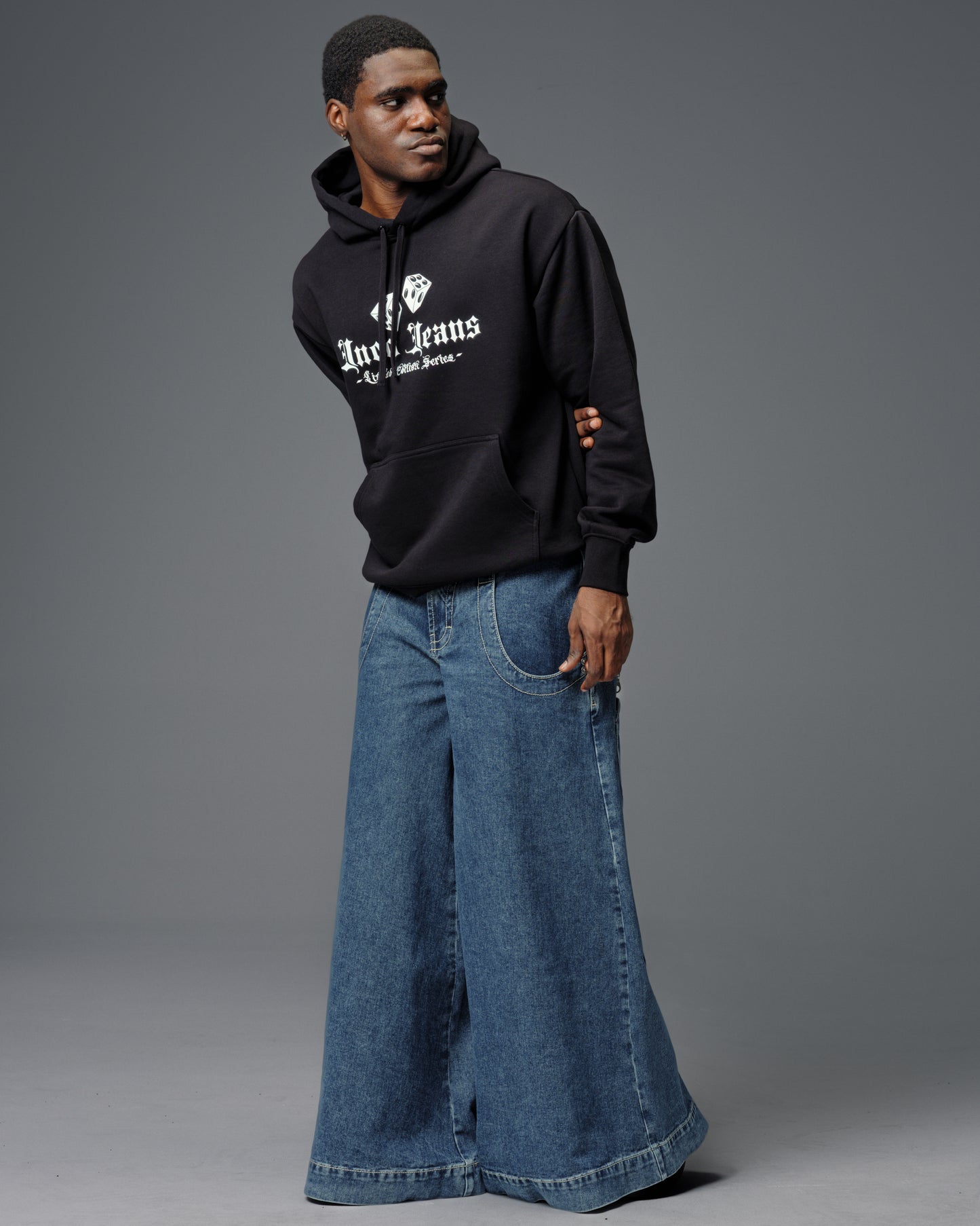 Thug. 50". Dark Stone.