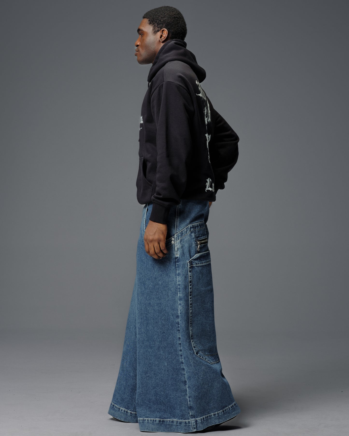 Thug. 50". Dark Stone.