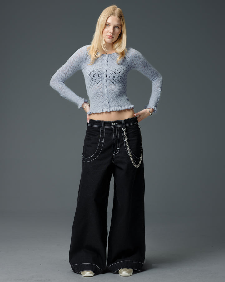 W Polar Bear. 28". Jet Black.