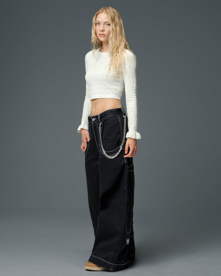 W Rhino. 34". Jet Black.