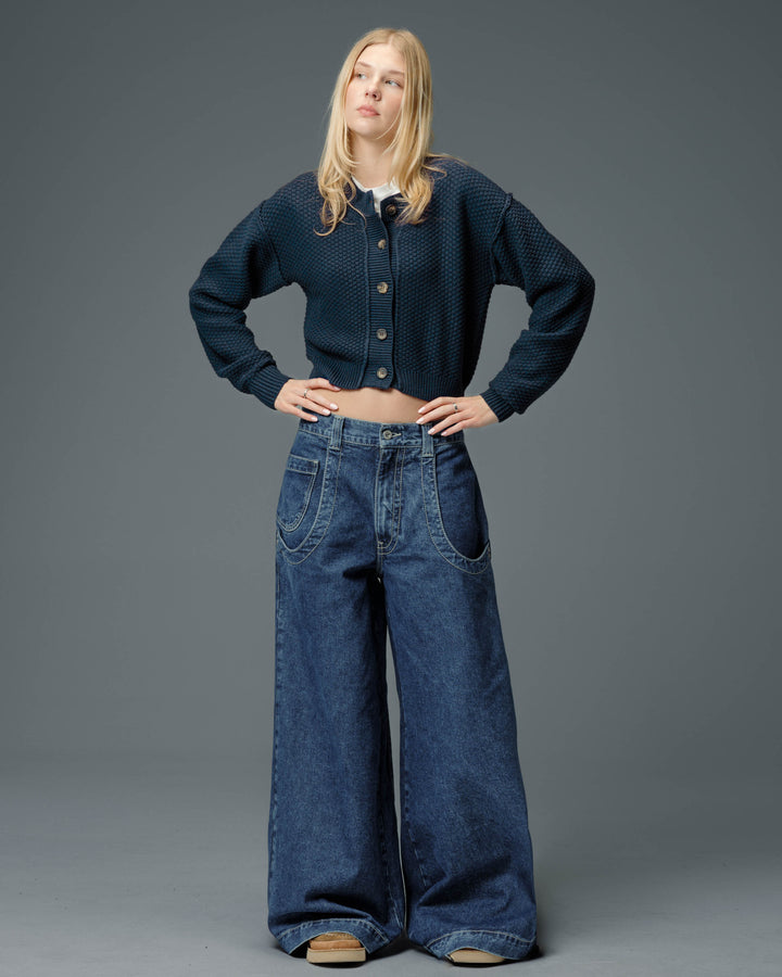 W Rhino. 34". Dark Stone.