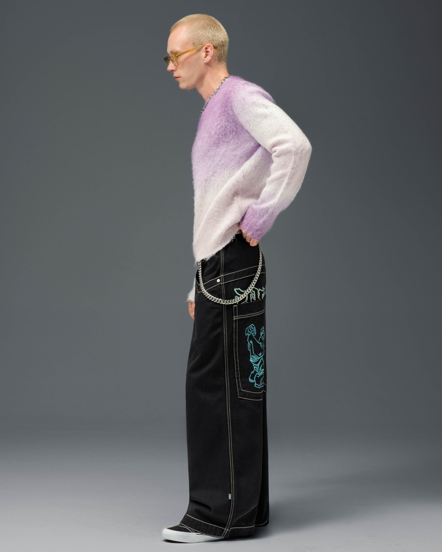 Artistical Uprising. 26". Jet Black.