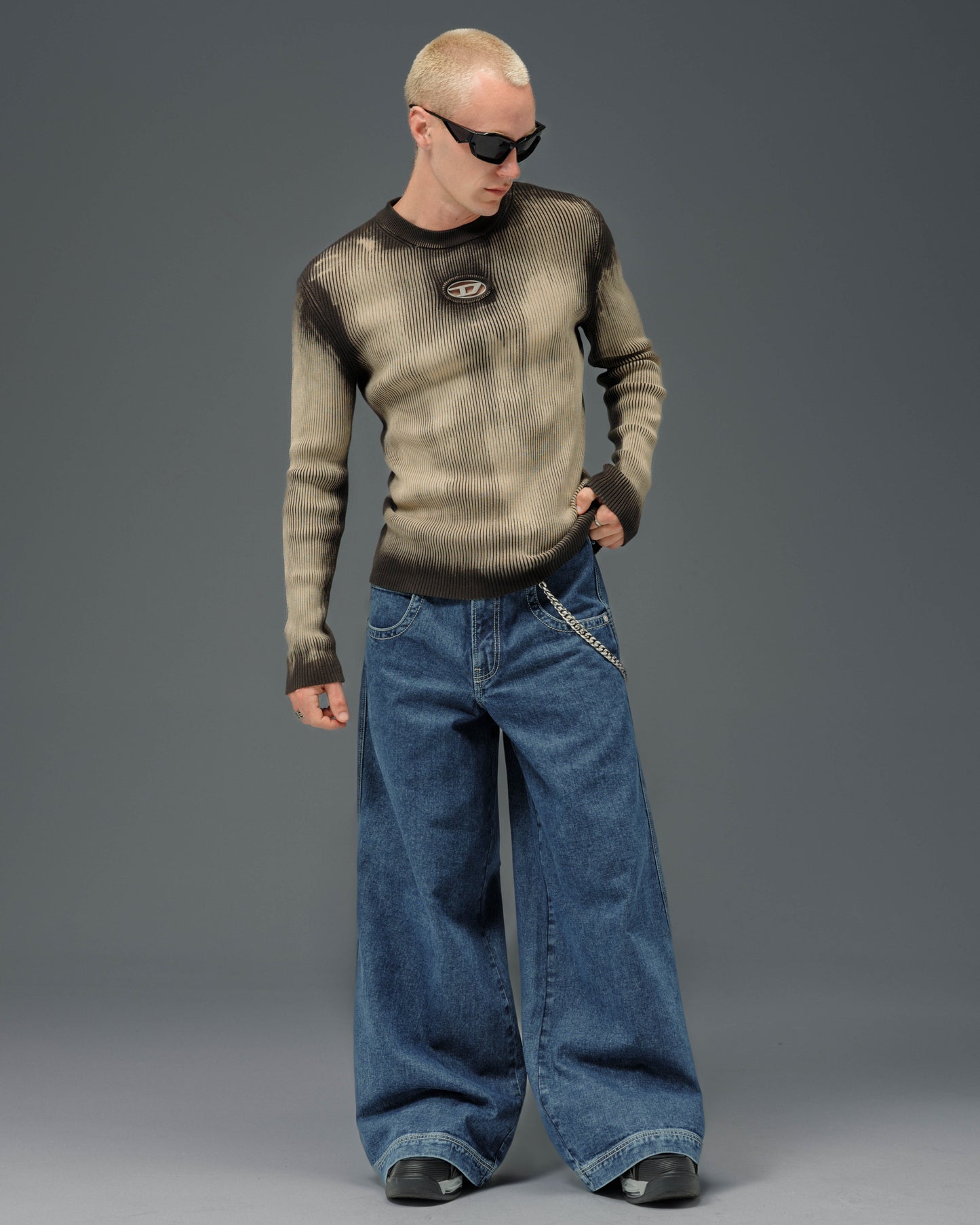 Battle. 30". Dark Stone.