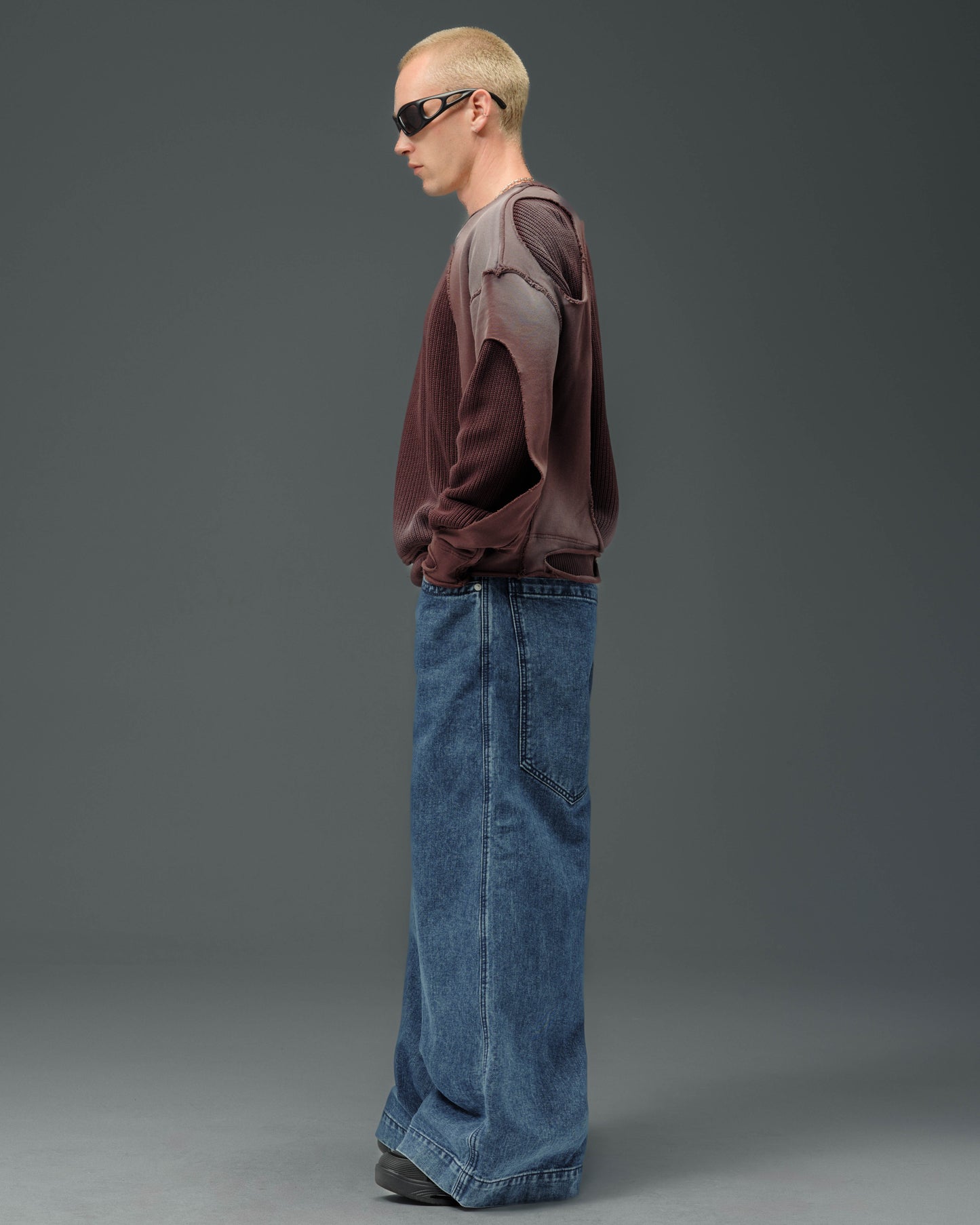 Wide Load. 30". Dark Stone.