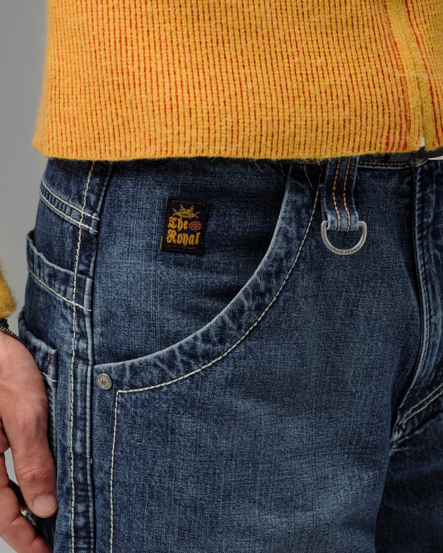 Royal. 23". Hand-Sand Dark Stone.