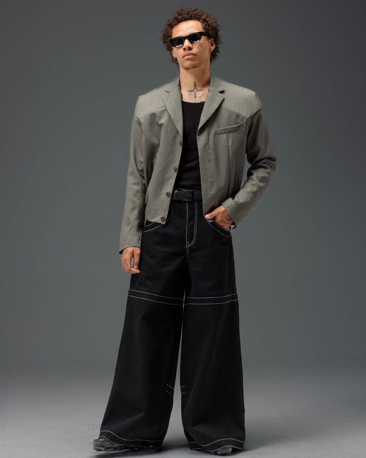 Hangin'. 34". Jet Black.