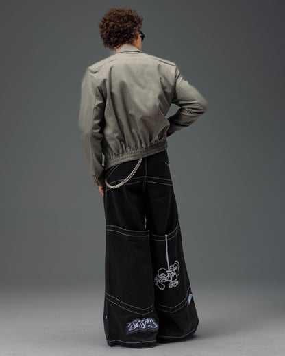 Hangin'. 34". Jet Black.