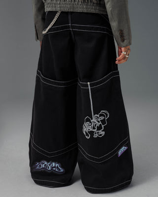 Hangin'. 34". Jet Black.