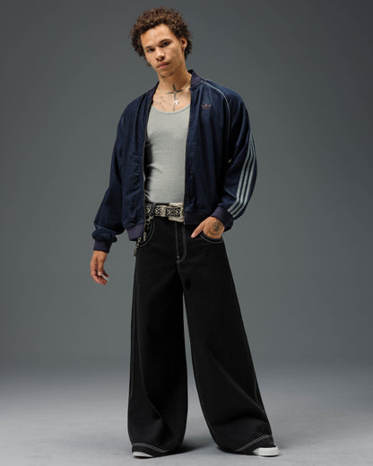 Battle. 30". Jet Black.