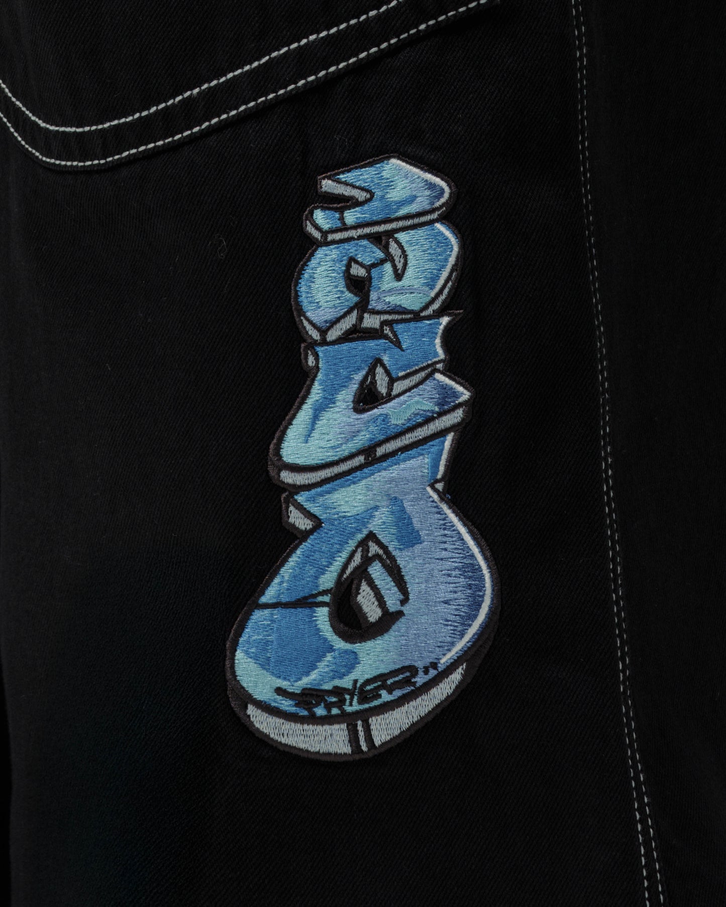 Battle. 30". Jet Black.