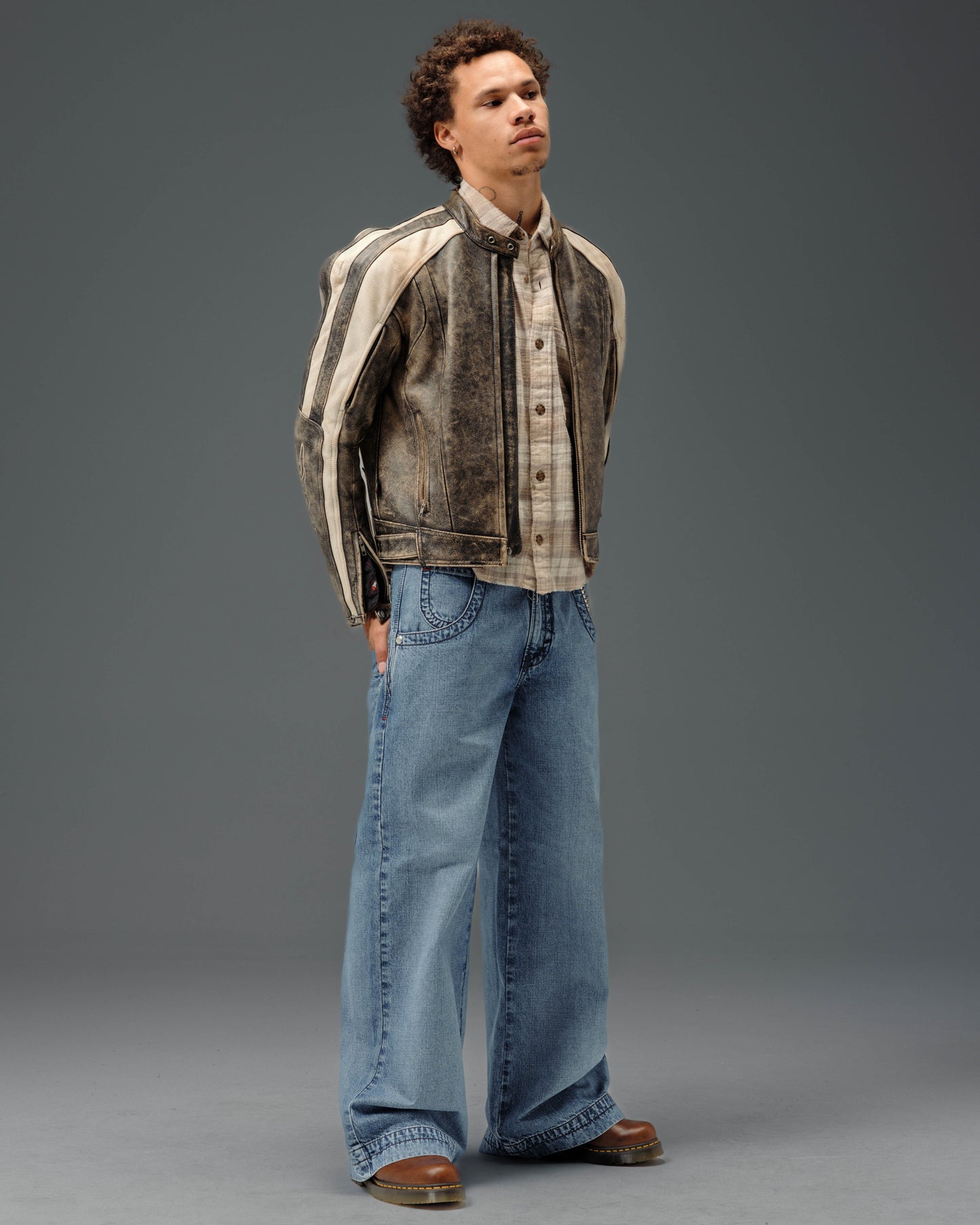 Big Rig. 26". Hand-Sand Vintage.