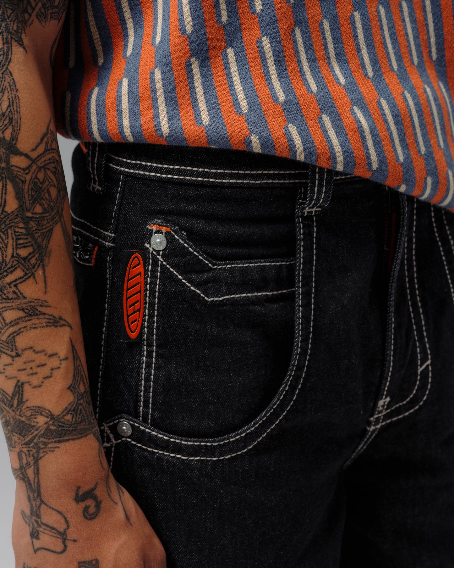 Wide Load. 30". Laser Black.