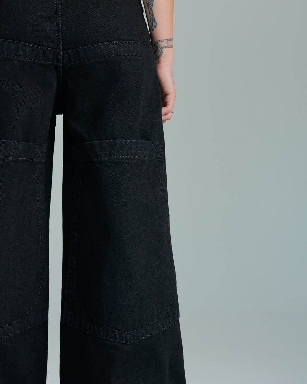 The Camilla Jeans. 27”. Jet Black.