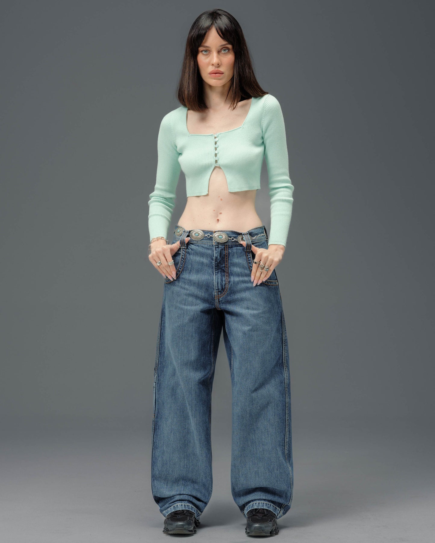 W Handyman Carpenter. 20". Hand-Sand Vintage.