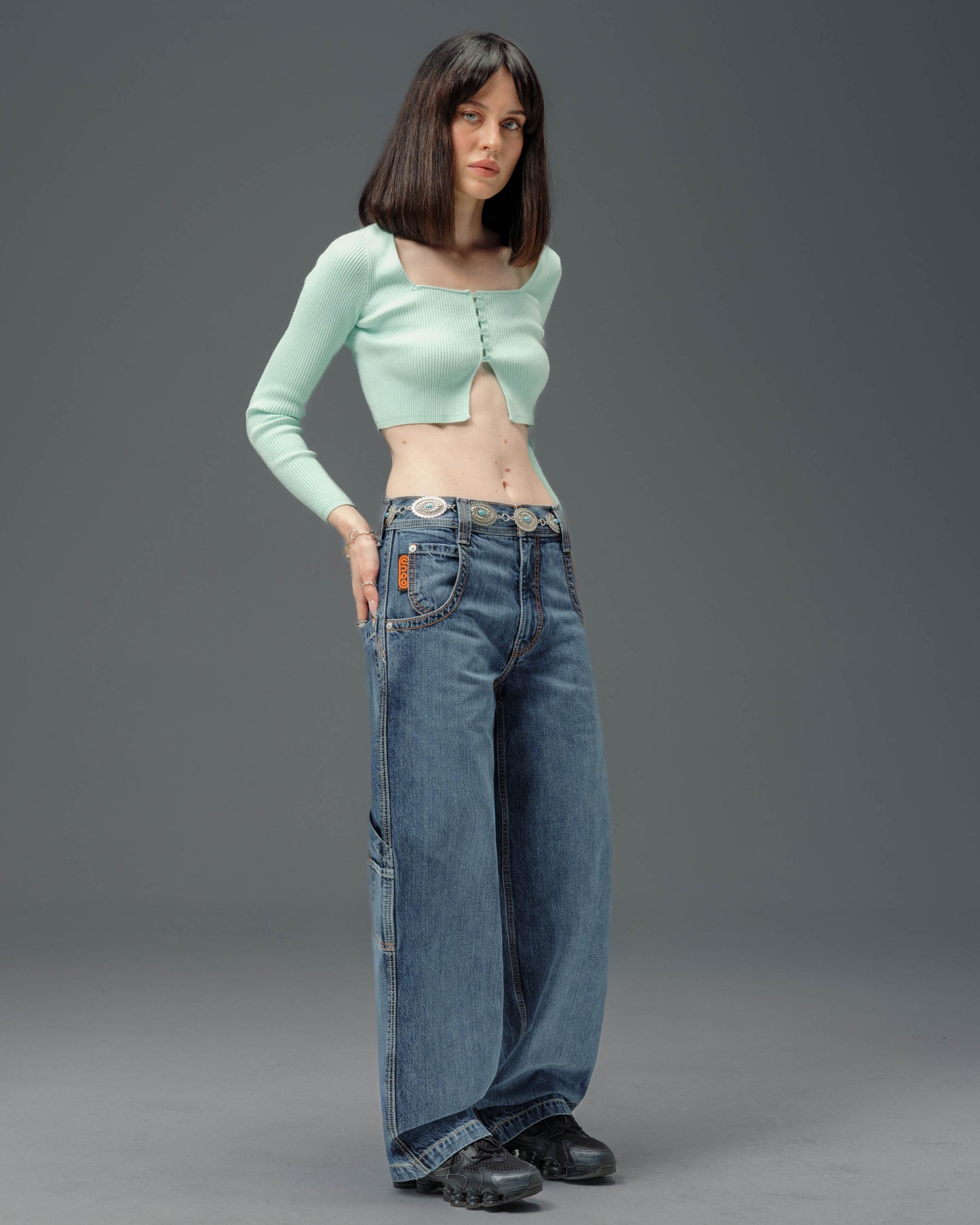 W Handyman Carpenter. 20". Hand-Sand Vintage.