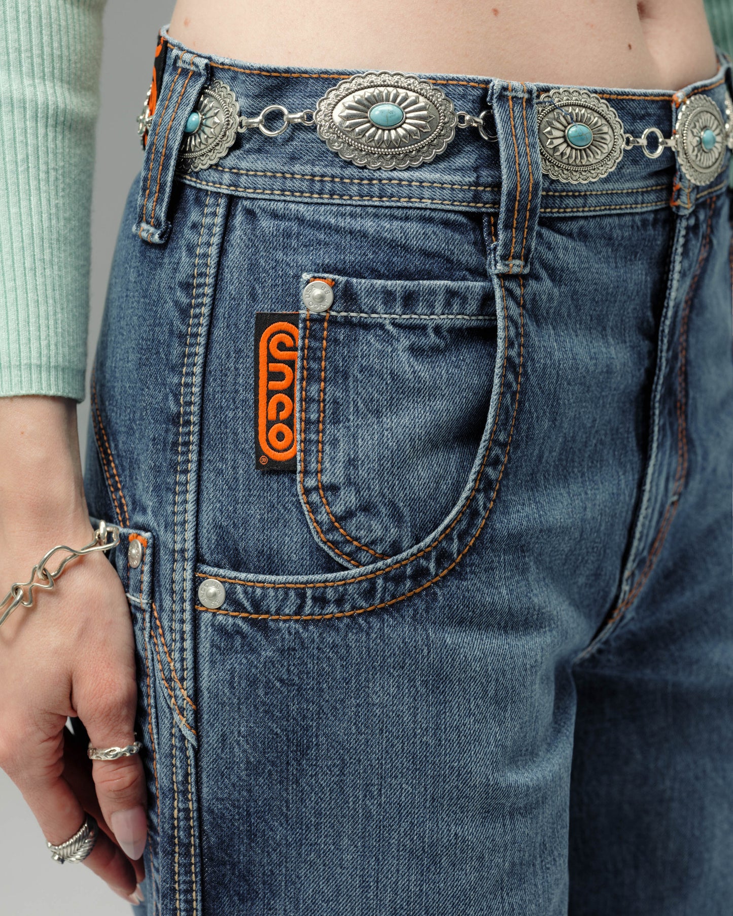 W Handyman Carpenter. 20". Hand-Sand Vintage.