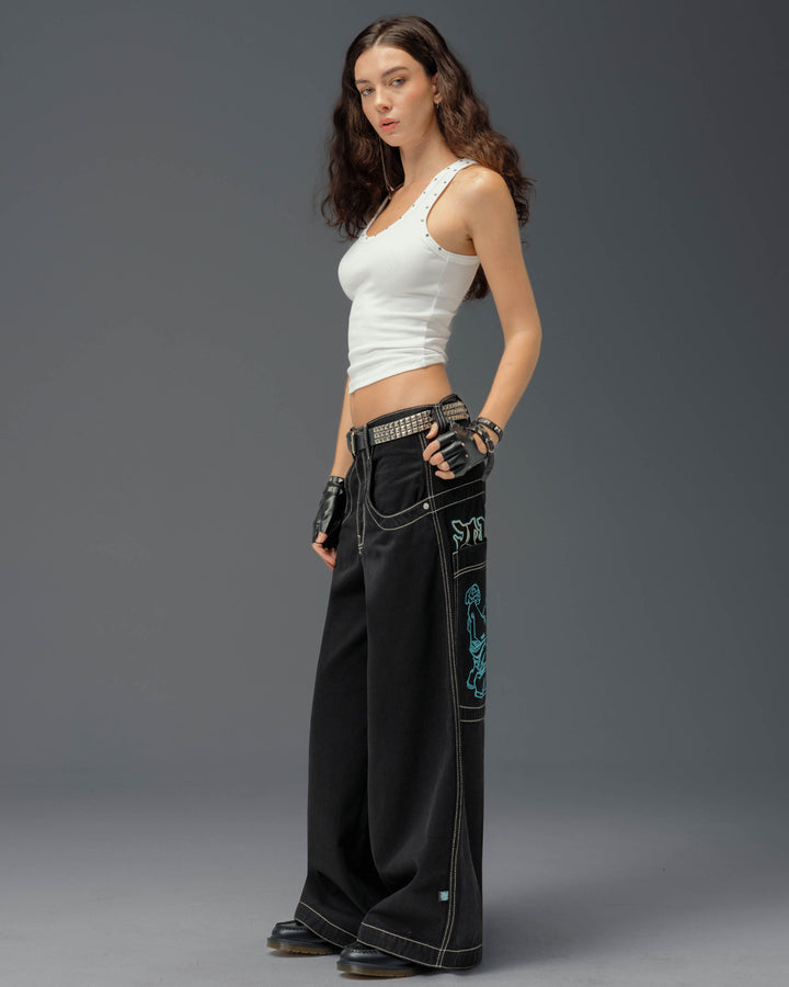 W Artistical Uprising. 26". Jet Black.