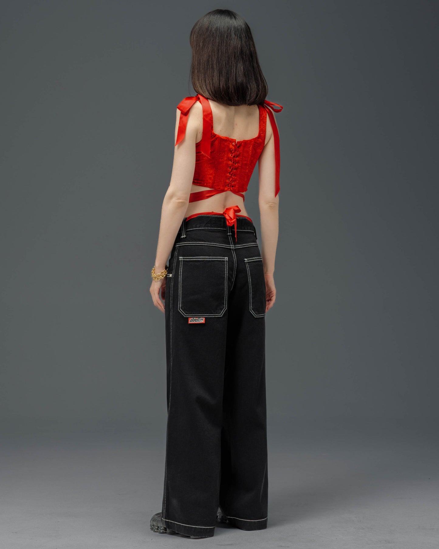 W179 Pipes. 23". Jet Black.