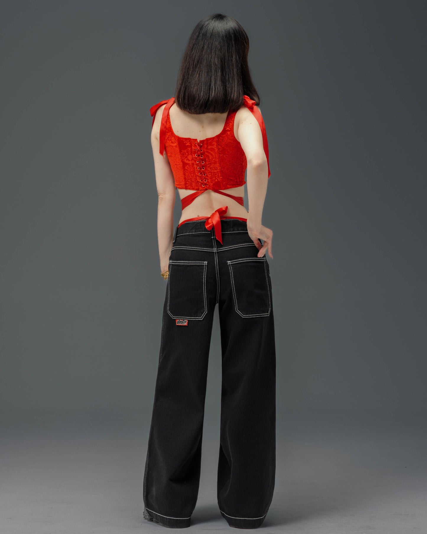 W179 Pipes. 23". Jet Black.