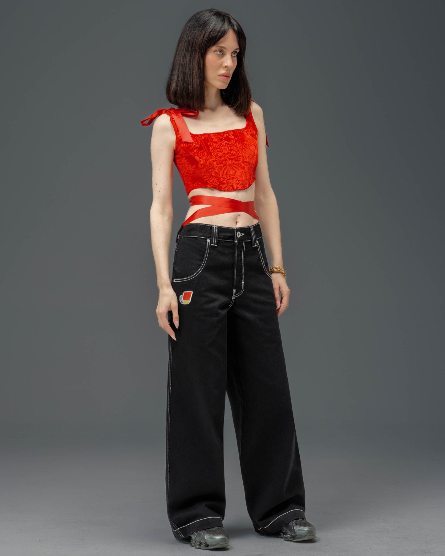 W179 Pipes. 23". Jet Black.